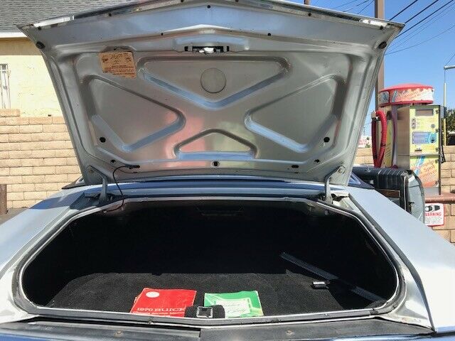 1970 Silver Buick Riviera Coupe