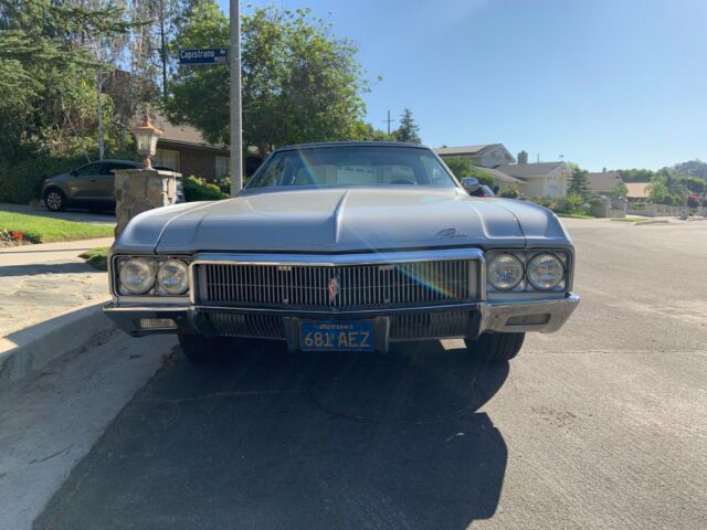 1970 Silver Buick Riviera Coupe