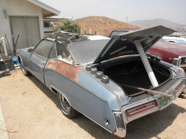 1970 Blue Buick Riviera Coupe