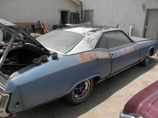 1970 Blue Buick Riviera Coupe