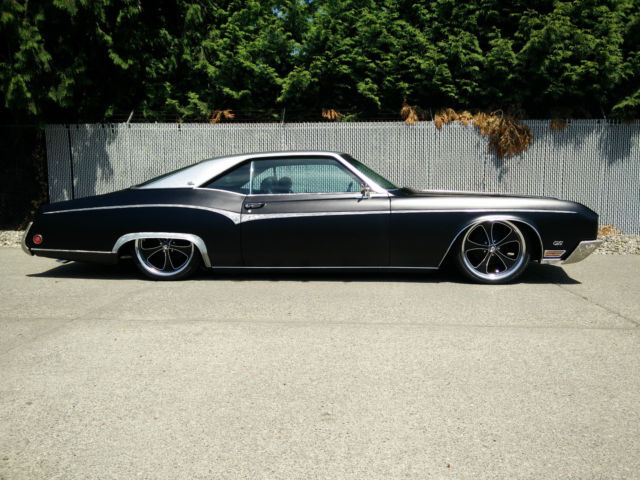 1970 Black Buick Riviera Hardtop