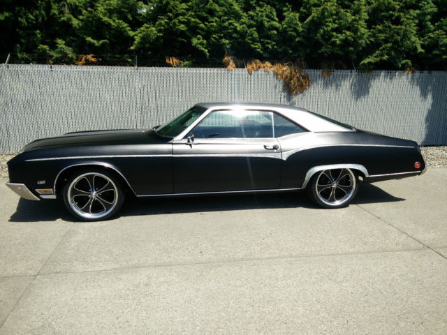 1970 Black Buick Riviera Hardtop