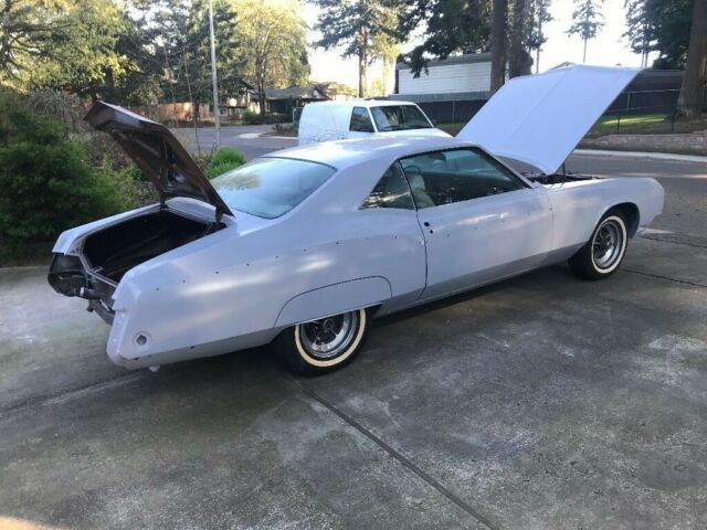1970 Gray Buick Riviera Coupe