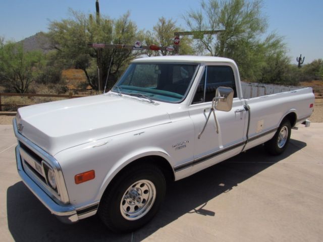 1970 White Chevrolet C-10