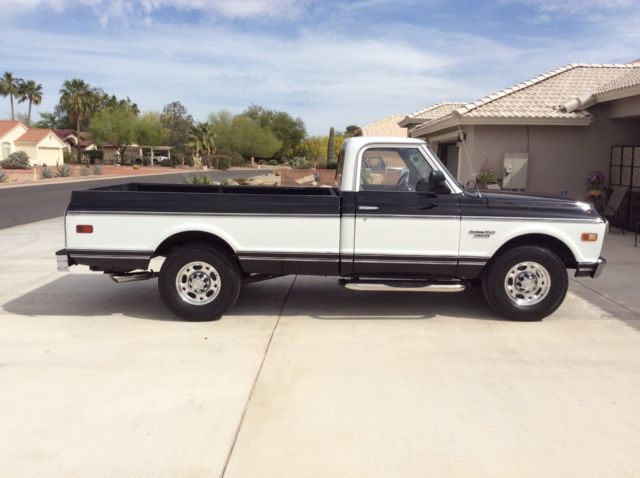 1970 Black and white Chevrolet Other Pickups Standard Cab Pickup