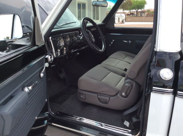 1970 Black and white Chevrolet Other Pickups Standard Cab Pickup