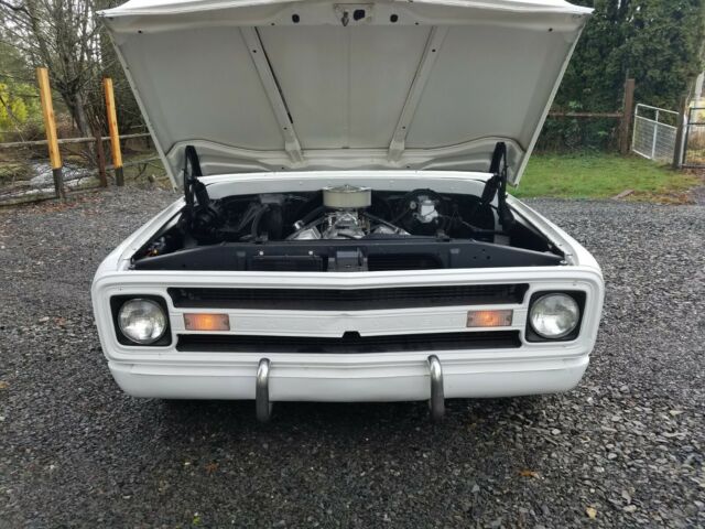 1970 White Chevrolet C-10