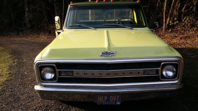 1970 Yellow Chevrolet C-10 Pickup