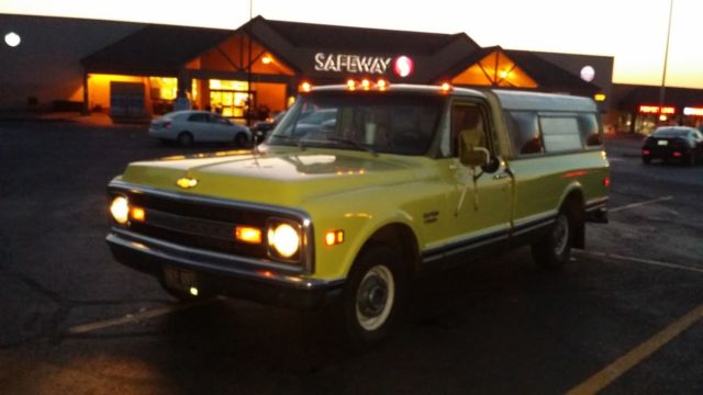 1970 Yellow Chevrolet C-10 Pickup