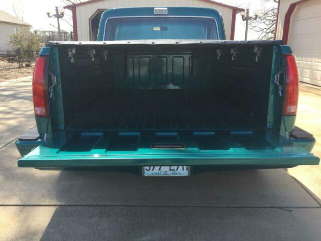 1970 Teal Chevrolet C-10 Standard Cab Pickup