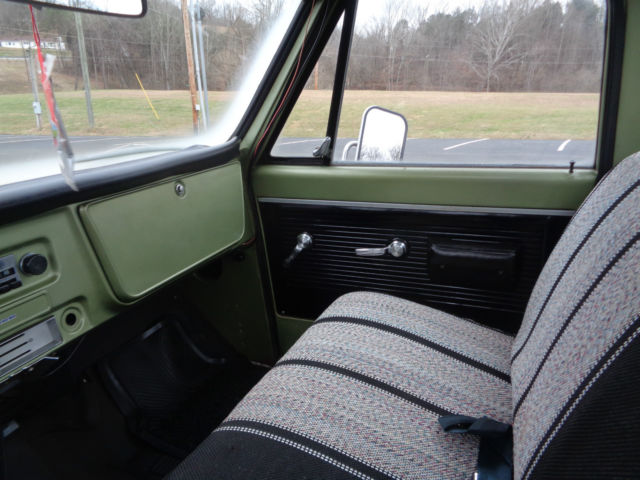 1970 green Chevrolet C-10
