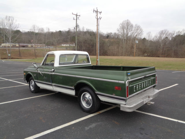 1970 green Chevrolet C-10
