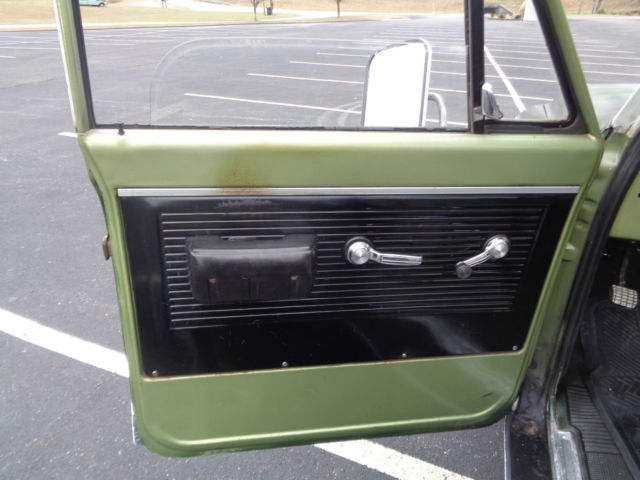 1970 green Chevrolet C-10