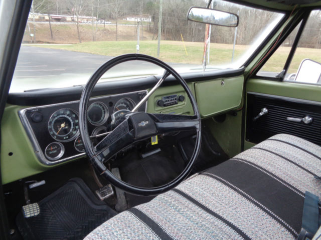 1970 green Chevrolet C-10