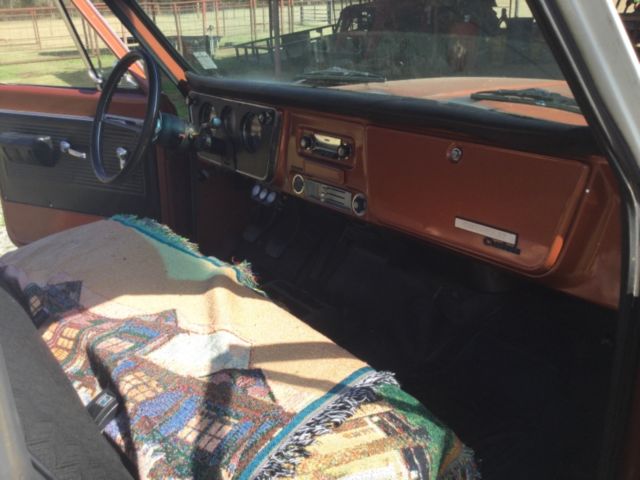 1970 Tan Chevrolet C-10 Standard Cab Pickup