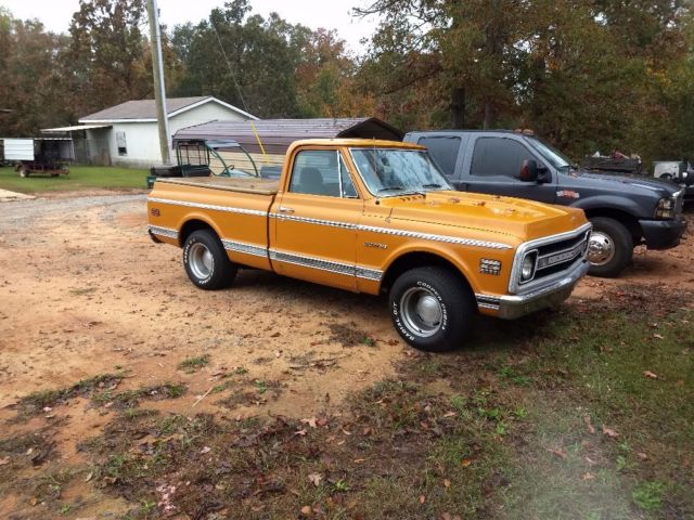 1970 Orange Chevrolet C-10 Standard Cab Pickup