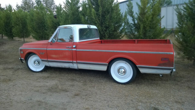 1970 orange/white Chevrolet C-10 Standard Cab Pickup