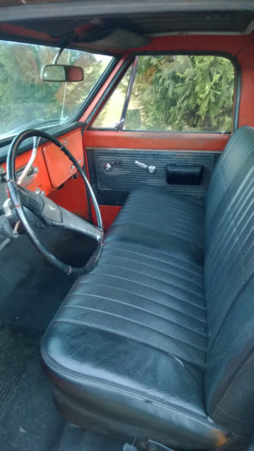 1970 orange/white Chevrolet C-10 Standard Cab Pickup