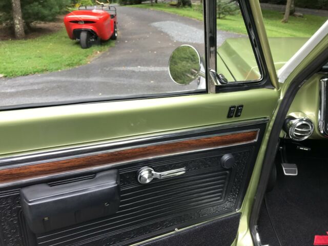 1970 Green and White Chevrolet C-10 Pickup