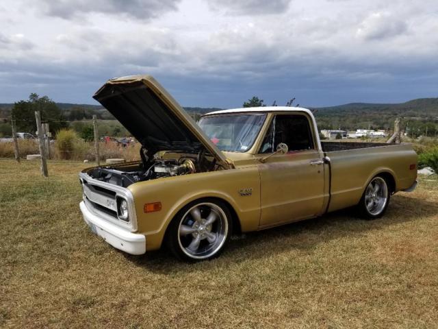 1970 Gold Chevrolet C-10
