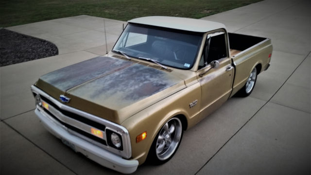 1970 Gold Chevrolet C-10