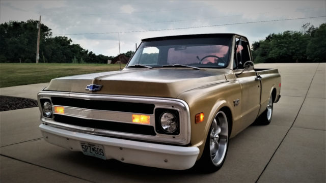 1970 Gold Chevrolet C-10