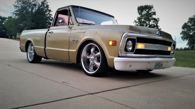 1970 Gold Chevrolet C-10