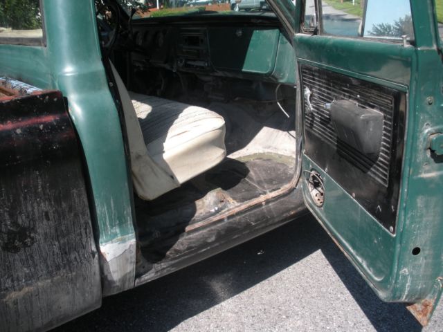 1970 Green Chevrolet C-10 Standard Cab Pickup