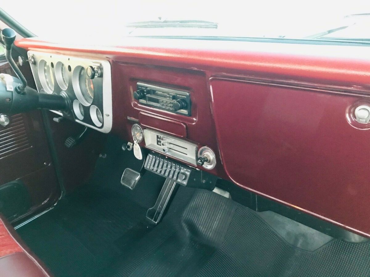 1970 White Chevrolet C-10 Cab & Chassis