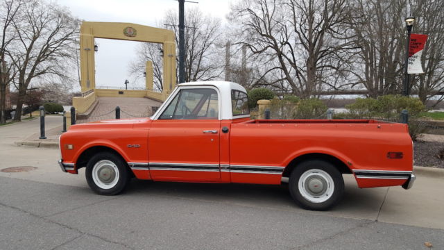 1970 Orange Chevrolet C-10 Standard Cab Pickup