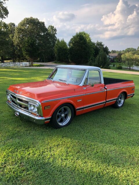 1970 Orange Chevrolet C-10 Standard Cab Pickup