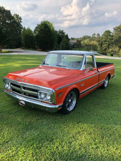 1970 Orange Chevrolet C-10 Standard Cab Pickup