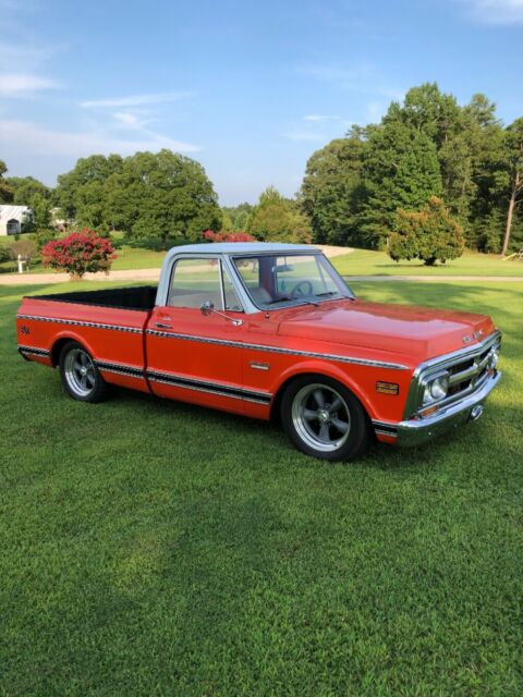 1970 Orange Chevrolet C-10 Standard Cab Pickup