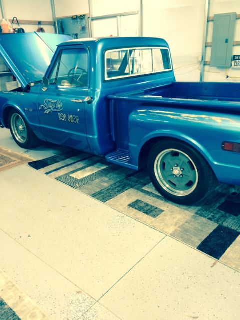 1970 Blue Chevrolet C-10 Standard Cab Pickup