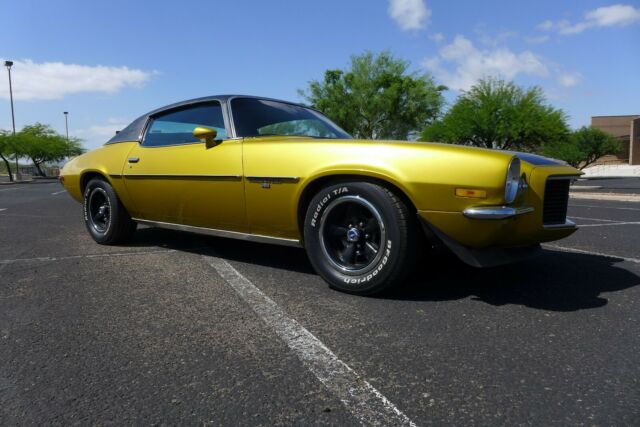 1970 Gold Chevrolet Camaro Coupe