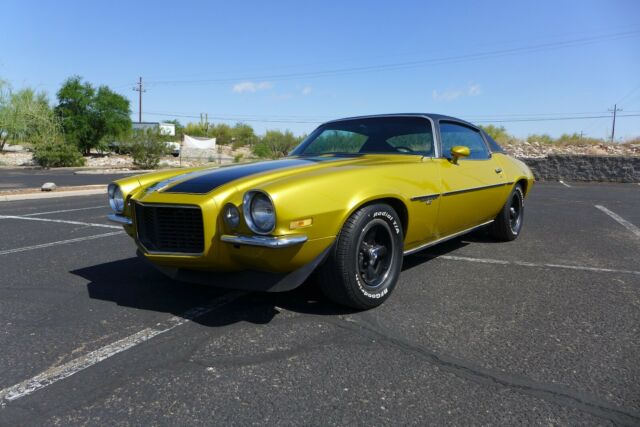 1970 Gold Chevrolet Camaro Coupe