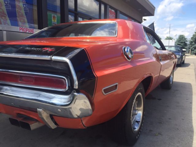 1970 B5 Blue Dodge Challenger