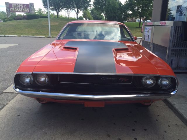 1970 B5 Blue Dodge Challenger