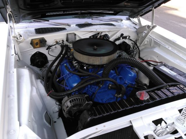 1970 White Dodge Challenger Coupe