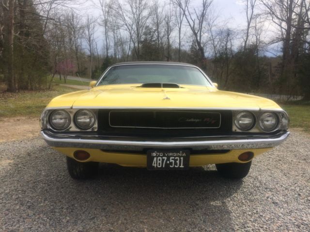 1970 Yellow Dodge Challenger Coupe