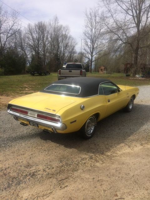 1970 Yellow Dodge Challenger Coupe
