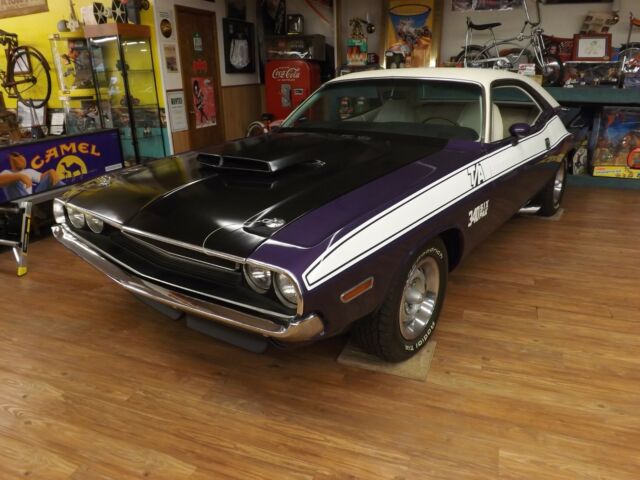 1970 PURPLE Dodge Challenger