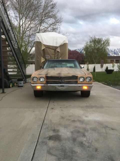 1970 Primer Chevrolet Chevelle Coupe