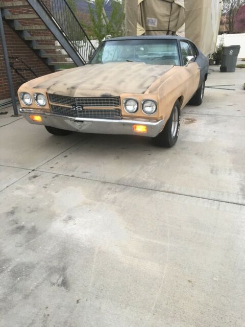 1970 Primer Chevrolet Chevelle Coupe
