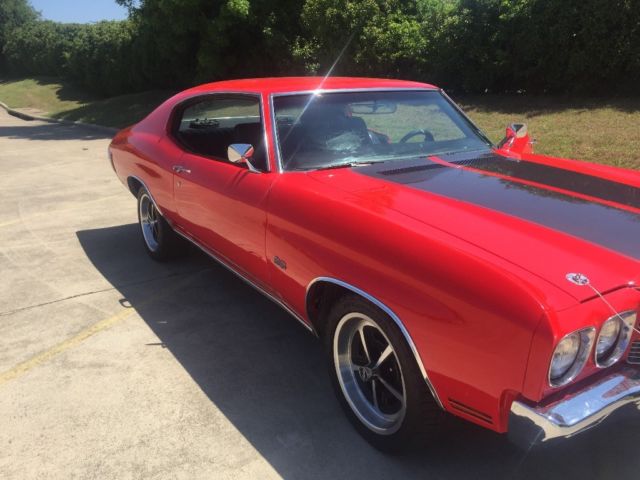 1970 Red Chevrolet Chevelle Coupe