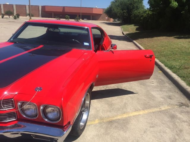 1970 Red Chevrolet Chevelle Coupe