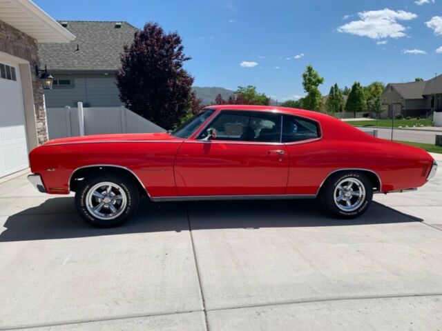 1970 Red Chevrolet Chevelle Coupe