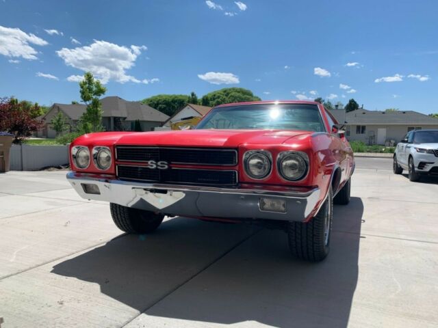 1970 Red Chevrolet Chevelle Coupe
