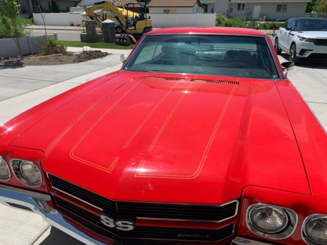 1970 Red Chevrolet Chevelle Coupe