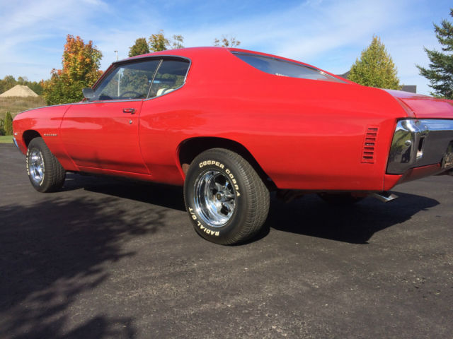 1970 Red Chevrolet Chevelle Coupe